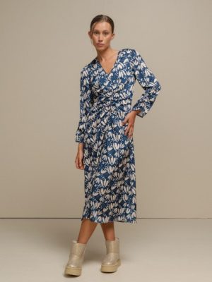 Vestido acetinado com franzido