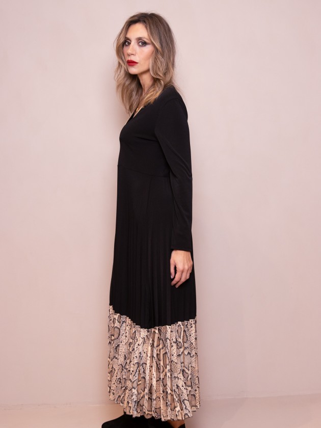 1732180185_71153ecde40a7dc8744d40906abf37c5 Vestido - Image 3