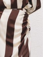 Saia midi com abertura à frente - Image 3