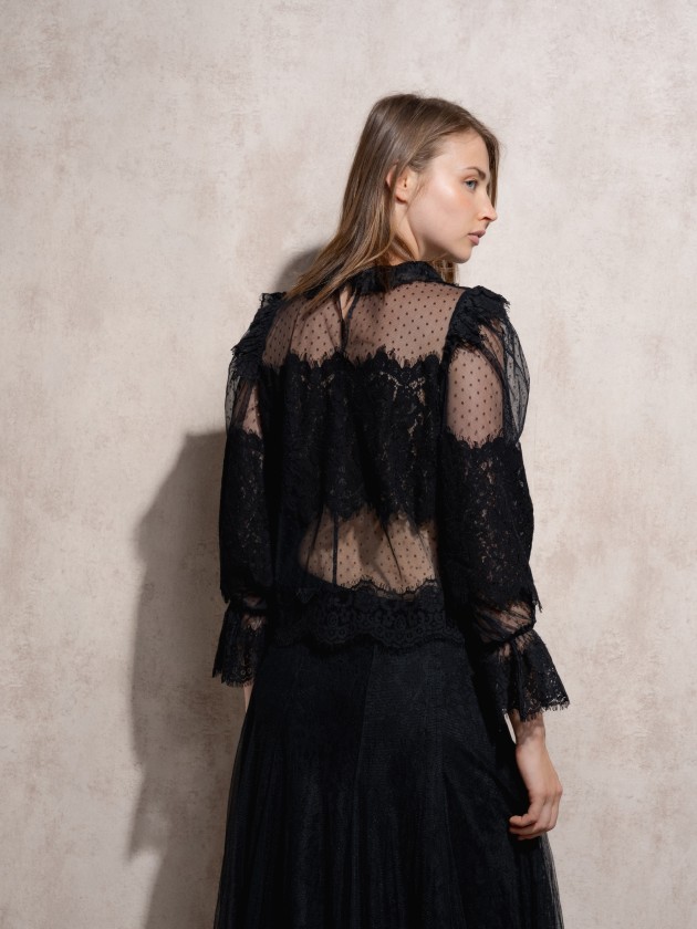 1757071311_9f5e9760b6f26ffc3cf01b87f63a34a4 Blusa com rendas - Image 5